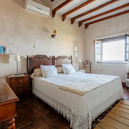 Tajona & Granero בית כפרי