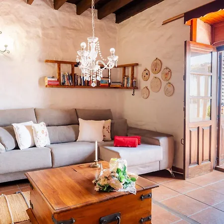 Tajona & Granero בית כפרי אדחה